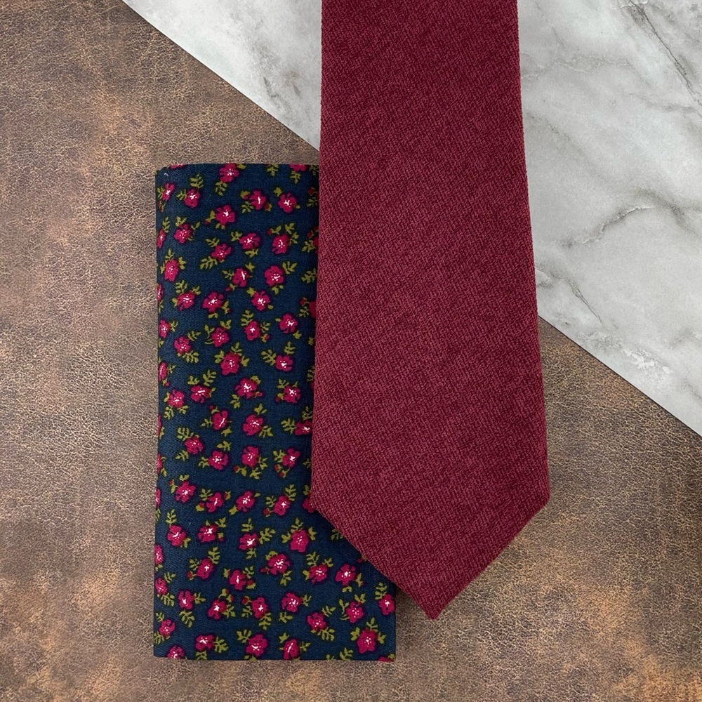 Men’s Deep Raspberry Velour Necktie & Navy Floral Pocket Square